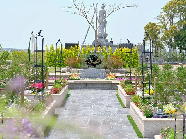 円城寺墓苑 樹木葬