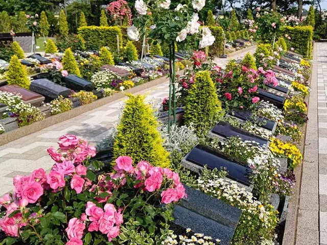 やすらぎの花の里　所沢西武霊園
