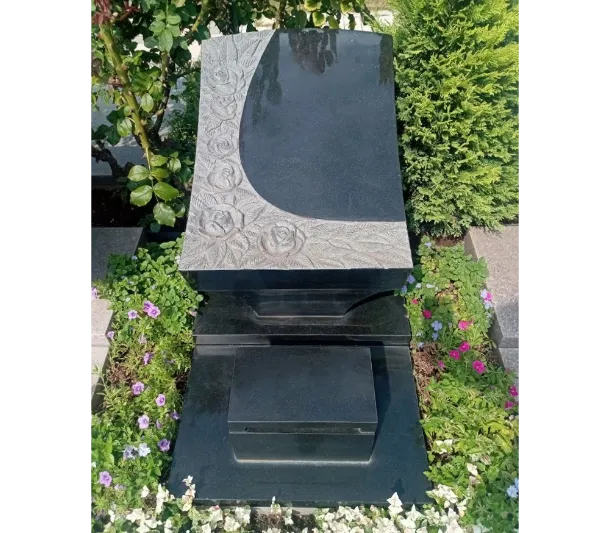 墓石型永代供養墓 彩 の写真